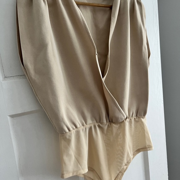 Cream short sleeve body suit. Never worn. - Picture 6 of 6